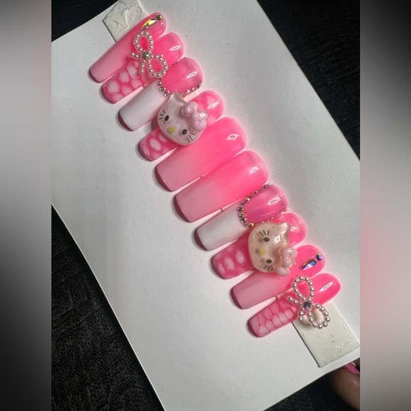 Hand Crafted Other - Beautiful Hello Kitty press on nails